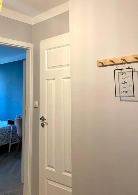 Close To Metro, 8 Minutes To Centrum And Near Airport Apartament Warszawa